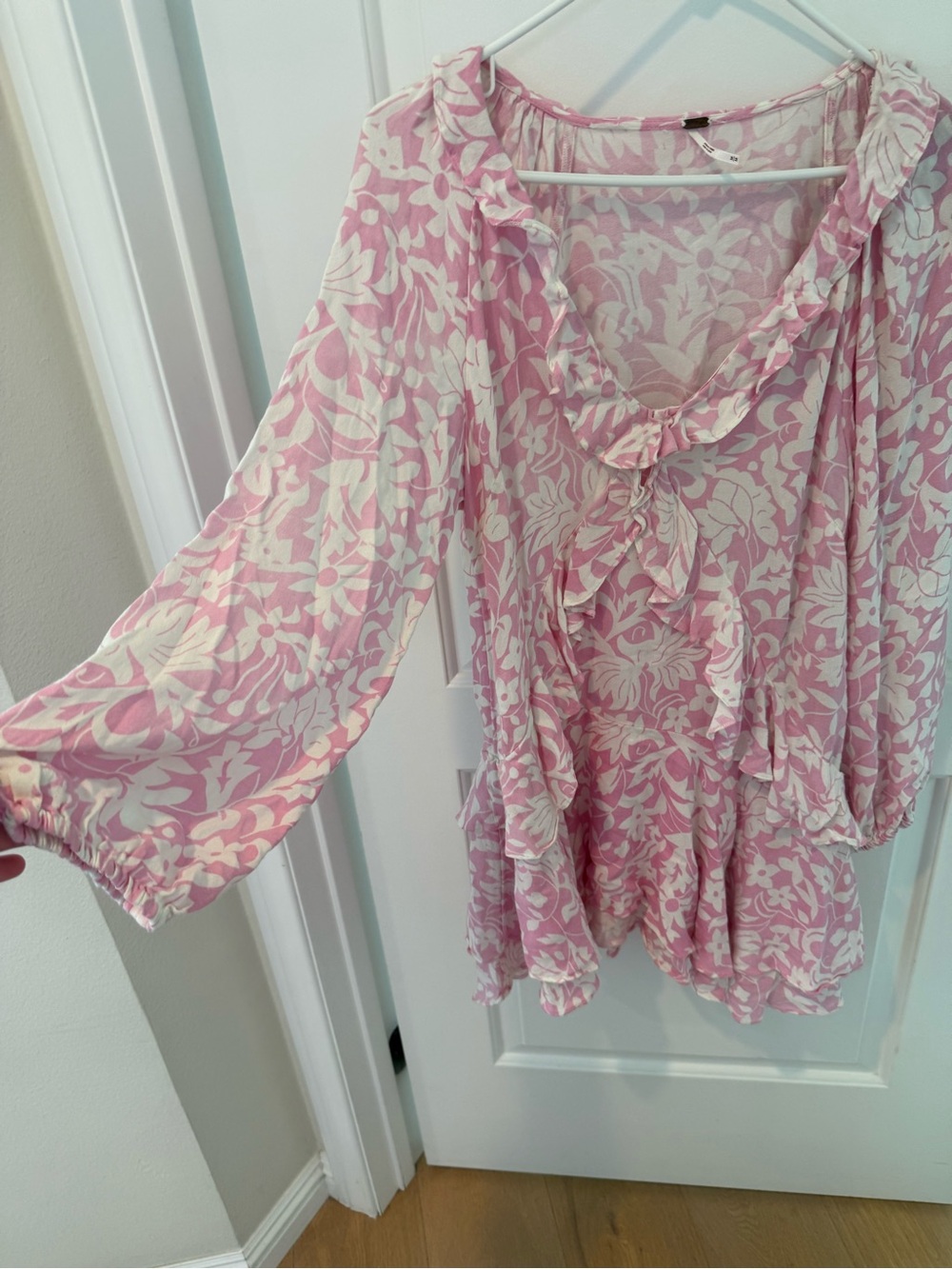 Free People Pink & White Floral Ruffle V-Neck Tunic - Picture 2 of 6